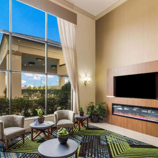 Clarion Pointe New Bern, hotel v destinaci New Bern