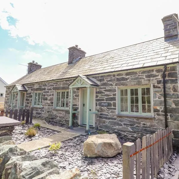 Ffrwdd Galed Isaf, hotel in Tregarth