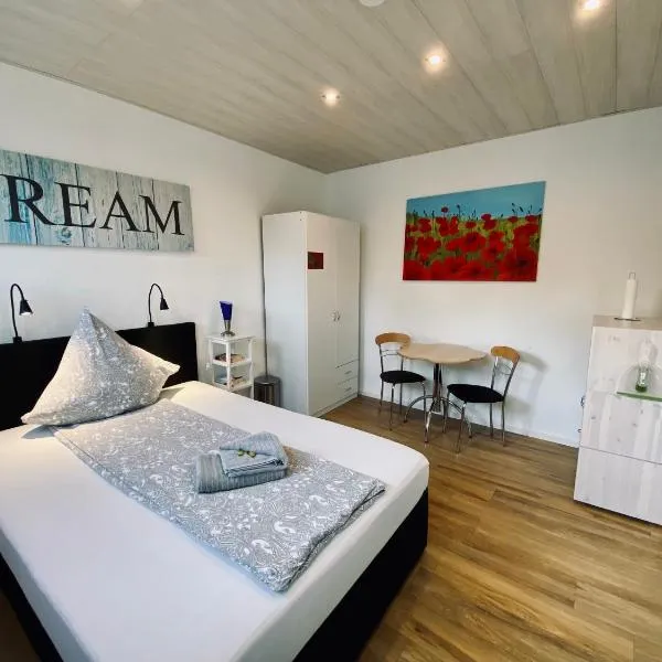 Pensionszimmer Melina, hotel v destinaci Lübeck