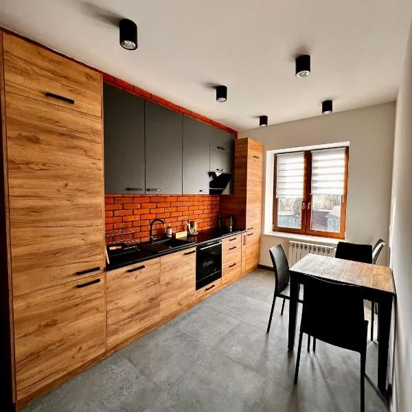 Apartament na Maja -2-, מלון בסקירנוויצה