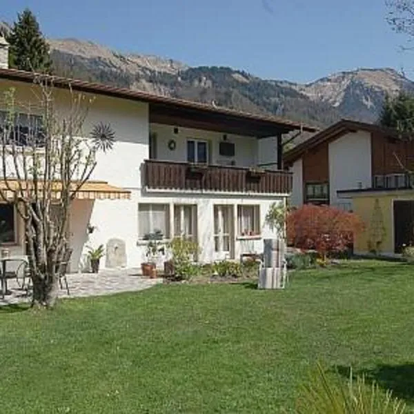 Chalet Sonnenblick, hotel v destinaci Brienz