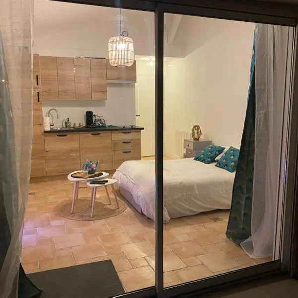 Hébergements indépendants proches aéroport de Nantes Atlantique et centre ville de Nantes, ξενοδοχείο σε Saint-Aignan-Grand-Lieu