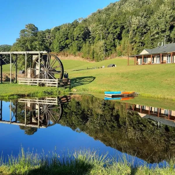 Ahaura Lodge & Waterwheel Farm Stay, hotel di Atarau