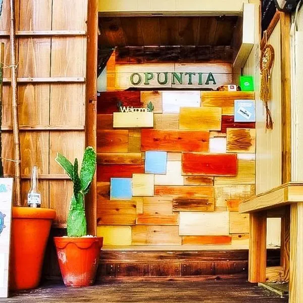 全室個室のゲストハウス オプンティア Guesthouse Opuntia、石垣島のホテル