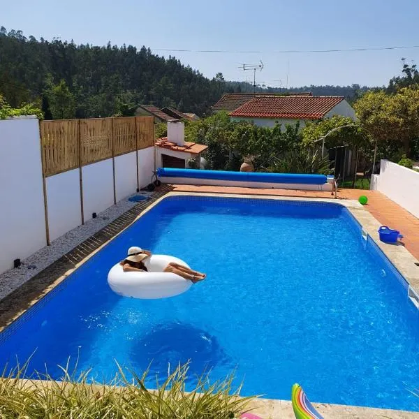 Citrus Tree House, private pool and garden., hotel in Angeja