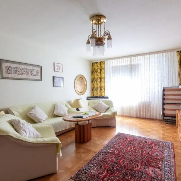 Wohnung in Zentrumsnähe beim Hauptbahnhof (100 m2), khách sạn ở Wien