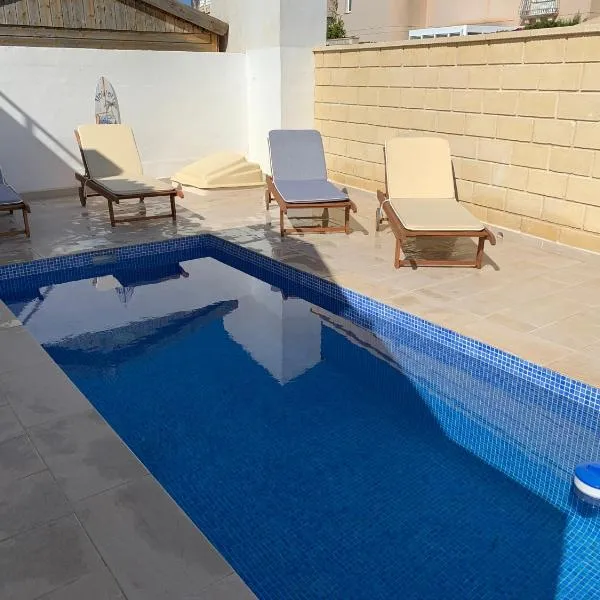Ferienhaus mit Privaten Pool, hotel in Alicante