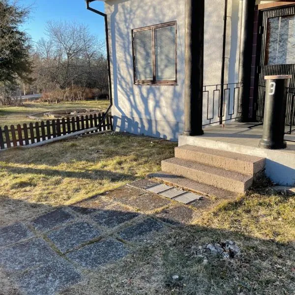 Vackert hus i Fröseke närmare naturen, hôtel à Alsterbro