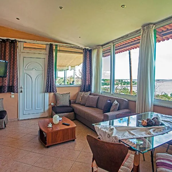 Voula Home, hotel en Marathi