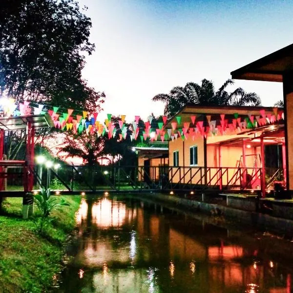 บ้านต้นตาล ไอ้ไข่เด็กวัดเจดีย์ รีสอร์ต, hotel v destinaci Ban Theppharat (1)