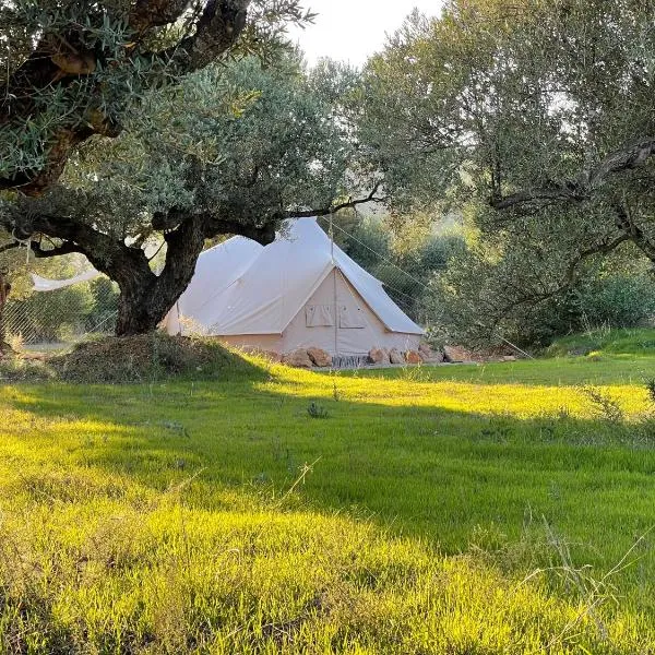 Paraiso Bell Tent - Glamping with Pool in Nature, hotel a Tortosa