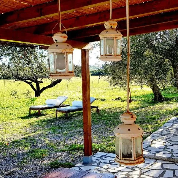 Casa Sicutera - Villetta indipendente situata a 4 chilometri dalla spiaggia di Su Petrosu, hotell sihtkohas Orosei