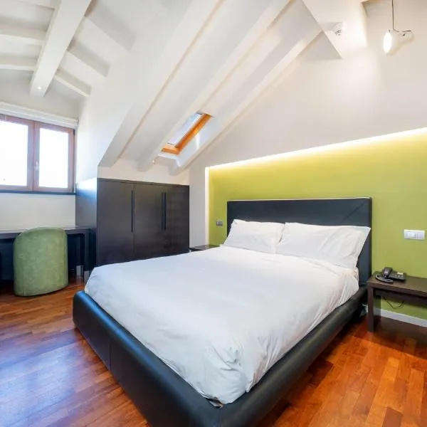 SIRIOHotel – hotel w mieście Dormelletto