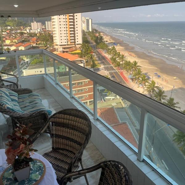 Mongaguá com vista para o Mar pé na areia