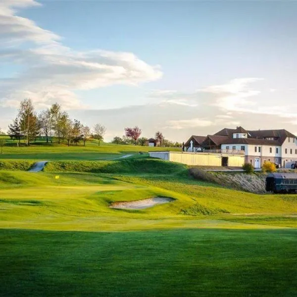 Landpension Gschwantner, hotel v destinaci Schonberg am Kamp