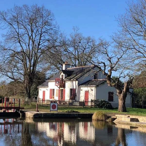 Ecluse de la Tindière, hôtel à Casson