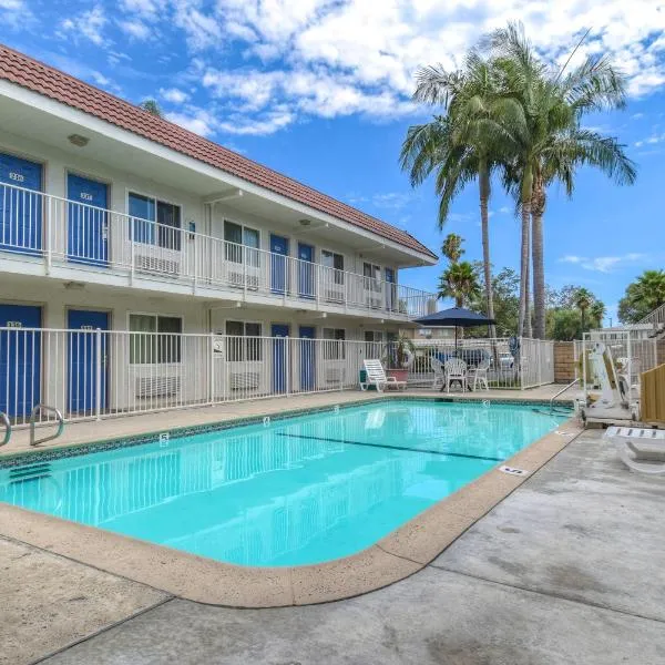 Motel 6-Costa Mesa, CA, hotel v destinaci Costa Mesa