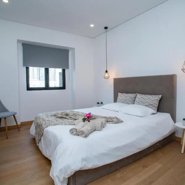 Carvão Pdl Inn, hotel v destinaci Arrifes