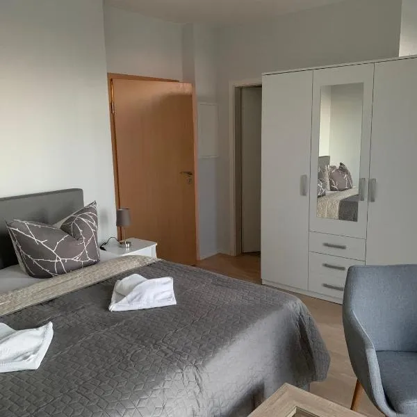 Einraumapartment mit Seeblickbalkon, hotel v destinaci Rheinsberg