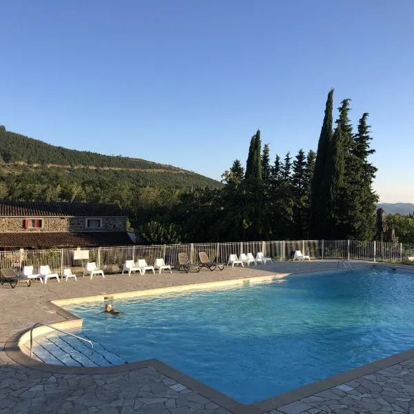 Ludocamping, hôtel à Lussas