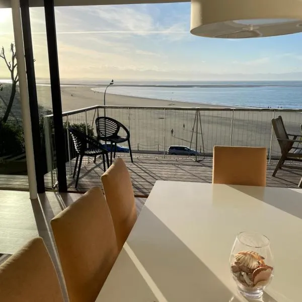 WATERFRONT Home, hotel in Nelson