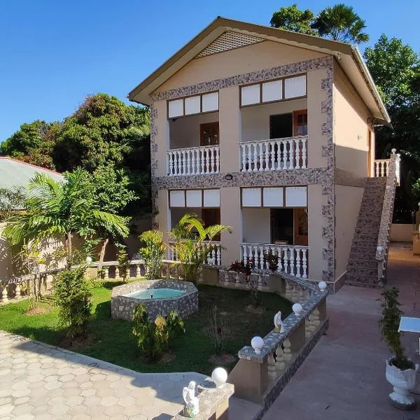 La Residence D'Almée Apartment and Studio, hotel in Praslin