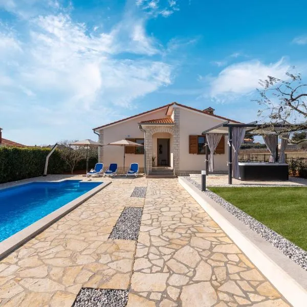 Villa Marko Kaštelir: Kaštelir şehrinde bir otel