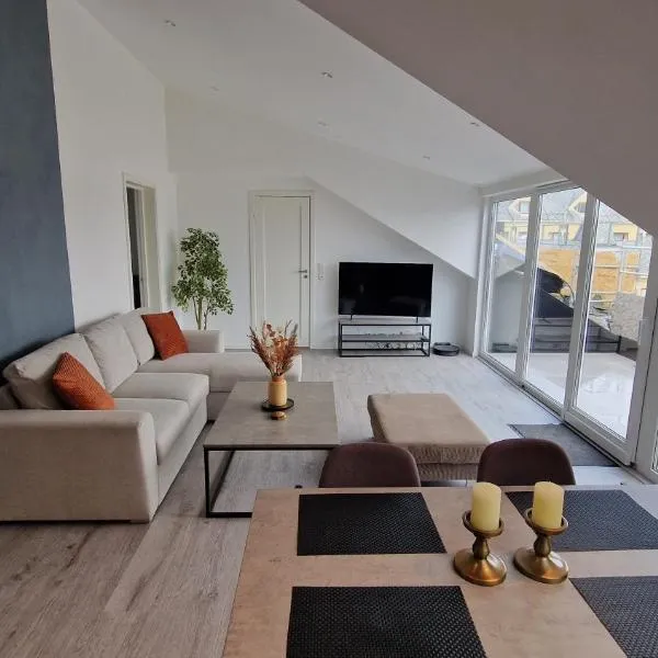 Lovely 2-bedroom loft with panoramic view., hotel v destinaci Kristiansund