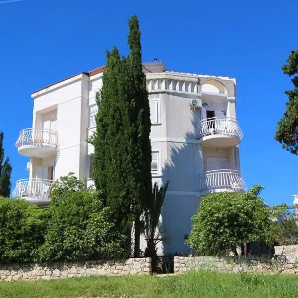 APARTMAN TIN, hotel in Novalja