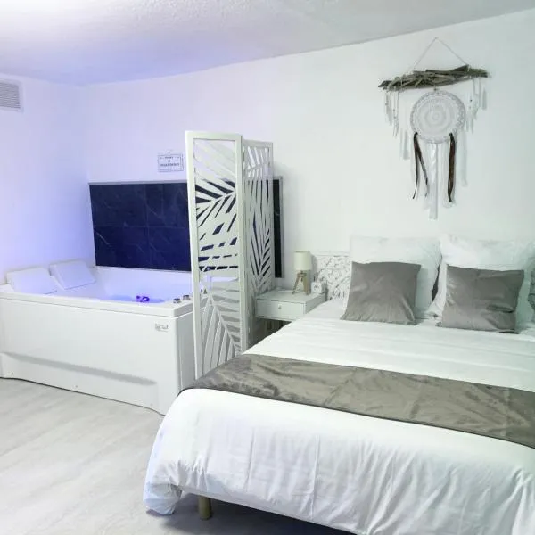 Le Golf Balnéo - Cosy & SPA - Appartement, hôtel à Saint-Étienne