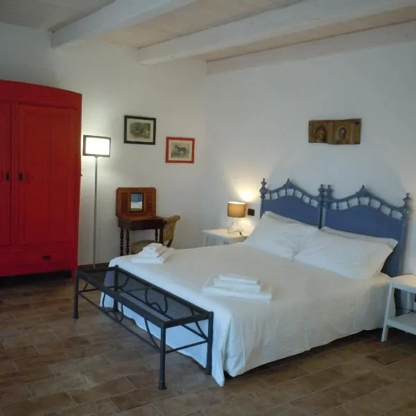 Antica Cascina Pilo, готель у місті Monchiero