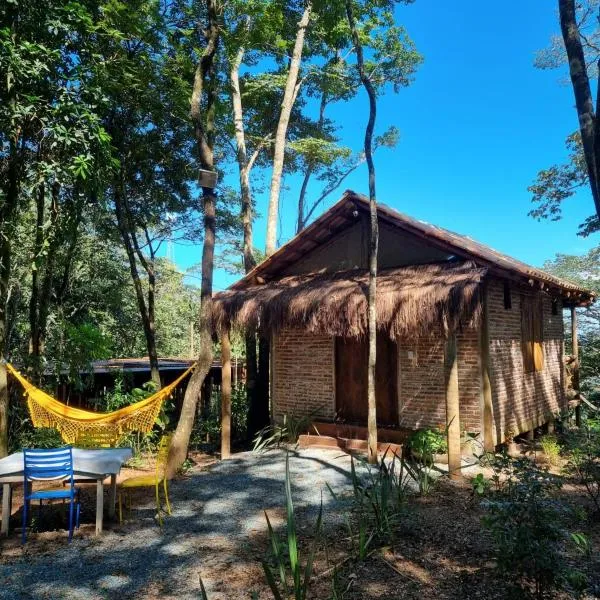 Chalé Rústico 3 - Retiro Andaluz, hotell sihtkohas Brumadinho