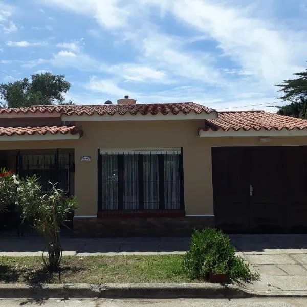 Chalet La Mambu, hotel in Mar de Ajó