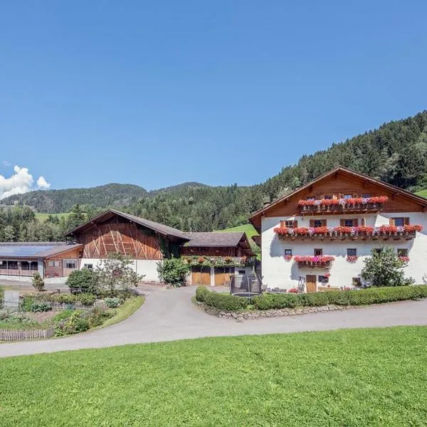 Oberglarzhof App Kirsch, hotel in Villnoss