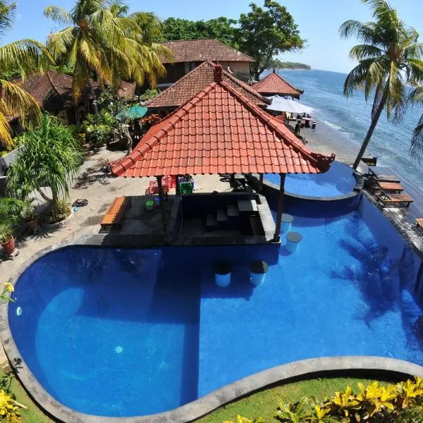 Paradise Palm Beach Bungalows and Dive Center, hotel sa Tulamben