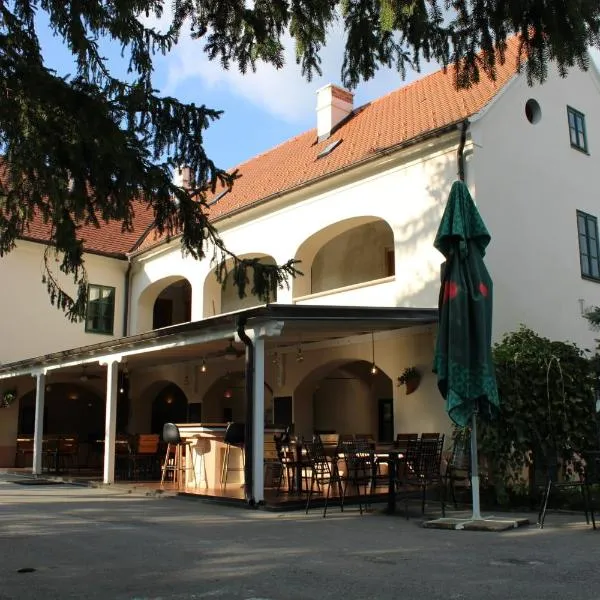 Taverna 1860 Rooms & Apartments, hotel v destinácii Donja Zelina