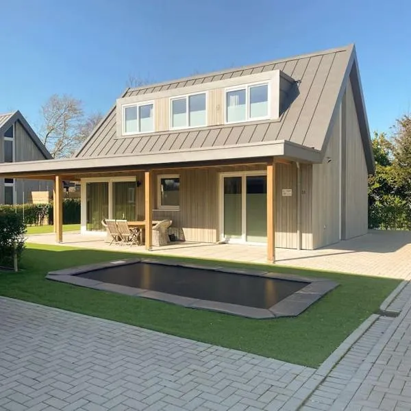 Villa Maroma Regal luxueus verblijf voor zakelijk en privé met gratis 4 E-bikes, hotel en Kamperland