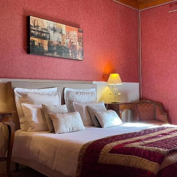 Chateau Du Payre, hotel em Cardan