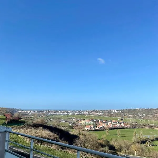 Le Panorama, échappée mer Dieppe & parking privé, hotell i Rouxmesnil-Bouteilles