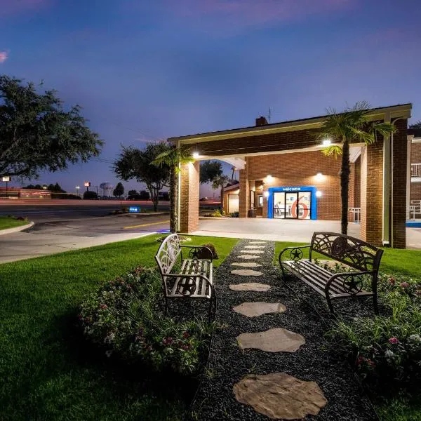 Motel 6-Plano, TX - Plano Northeast, hotel v destinaci Plano