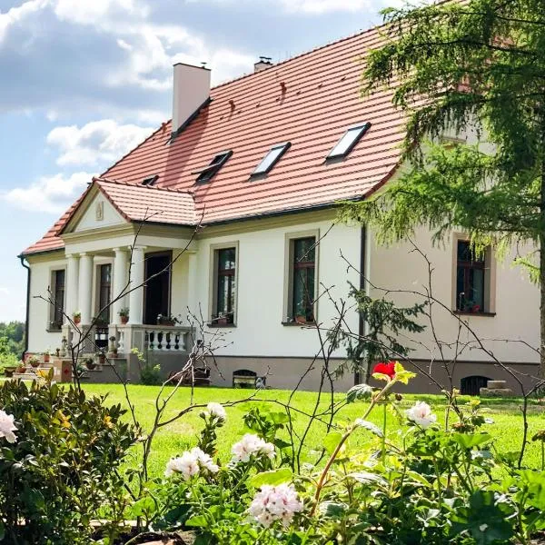 Dwór Gogolewo nad Wartą, hotell i Sulęcinek