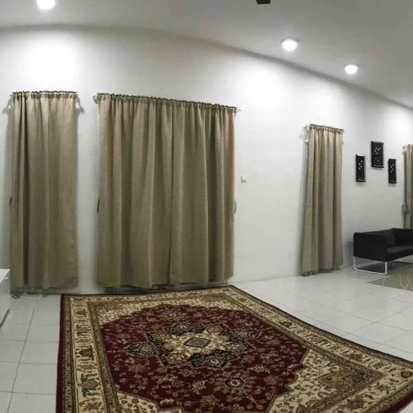 Stayz Guesthouse, hotel em Sungkai