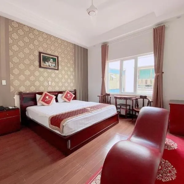 Khách Sạn Kim Cương Thái Bình – hotel w mieście Ðông Tru