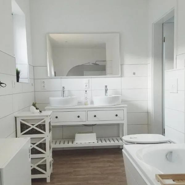Ferienhaus Kranich, hotel v destinaci Federow