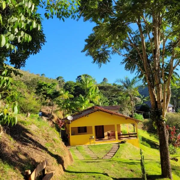 Espaço inteiro: Casa de campo nas montanhas, hotel em Guilherme Paster