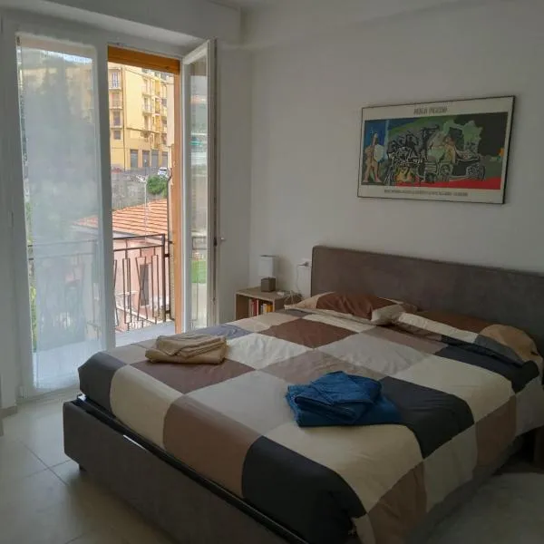 Appartamento Pleiadi, hotel v destinaci Finale Ligure