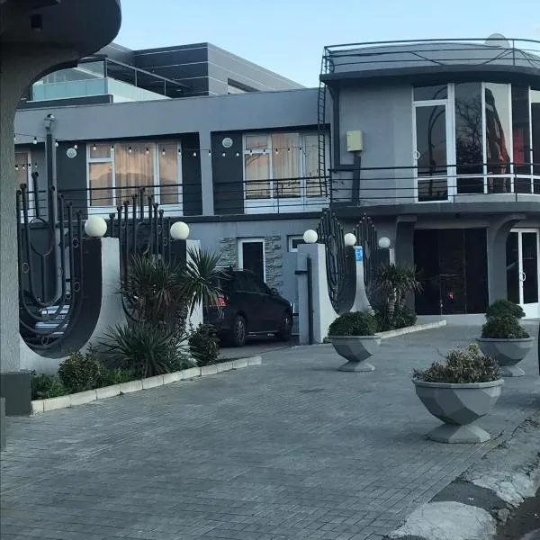 Hotel ERA, hotel in Tbilisi