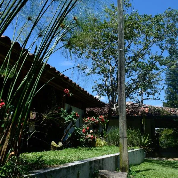 Casa El Cedro, hotel en Charalá