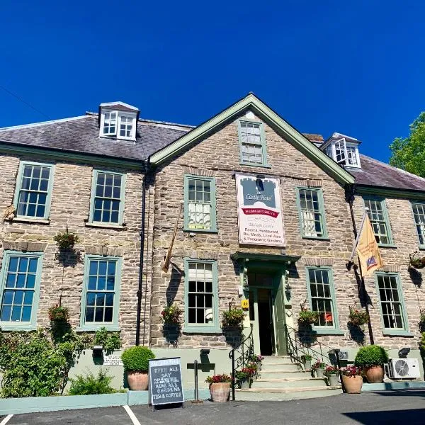 The Castle Hotel、ビショップス・キャッスルのホテル