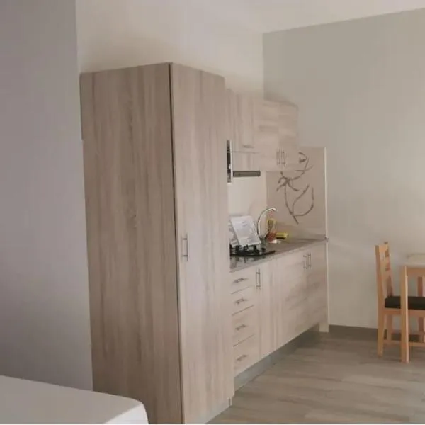 Ellen Apartamentos، فندق في سبارجوس